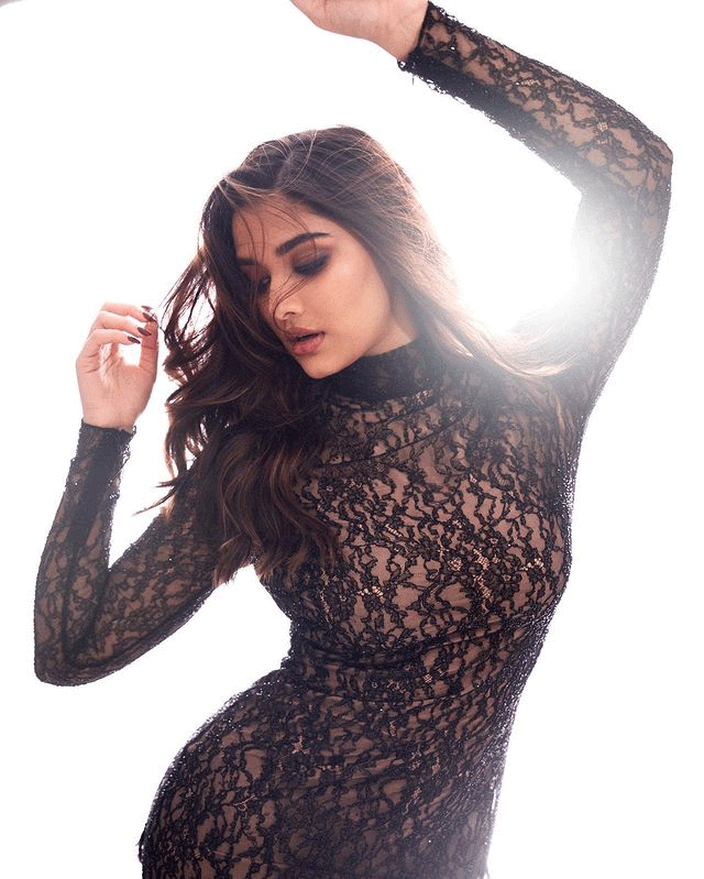 Saiee Rocks The Modern Outfits Saiee Rocks The Modern Outfits