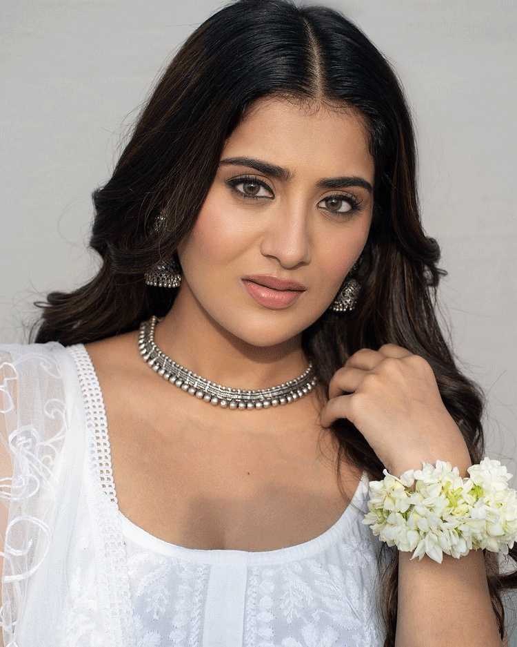 Rashi Singh Looks Ultra Glamorous Rashi Singh Looks Ultra Glamorous