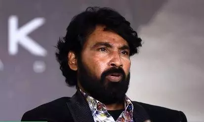కల్కి వీడియో: 20 అడుగుల ఎత్తు నుంచి దూకేసిన అమితాబ్!