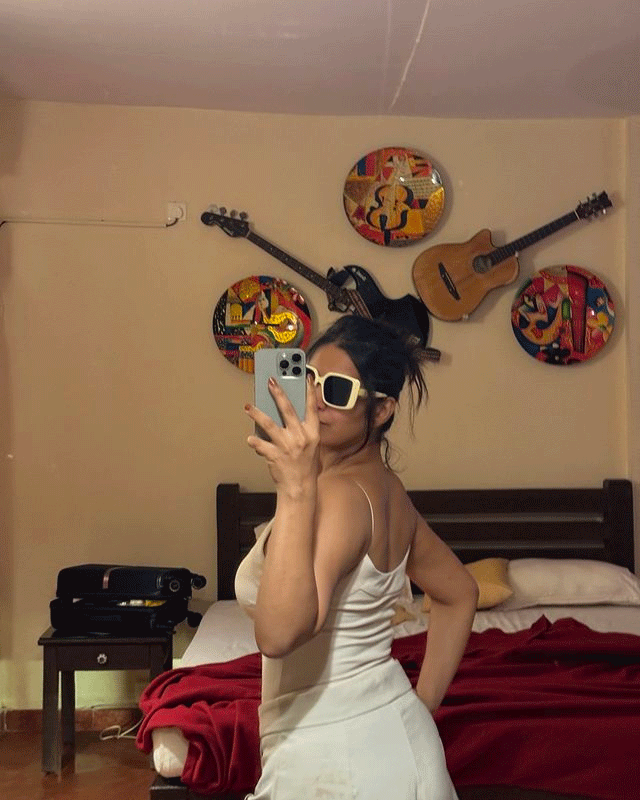 Inaya Shining With Vacation Glow Inaya Shining With Vacation Glow