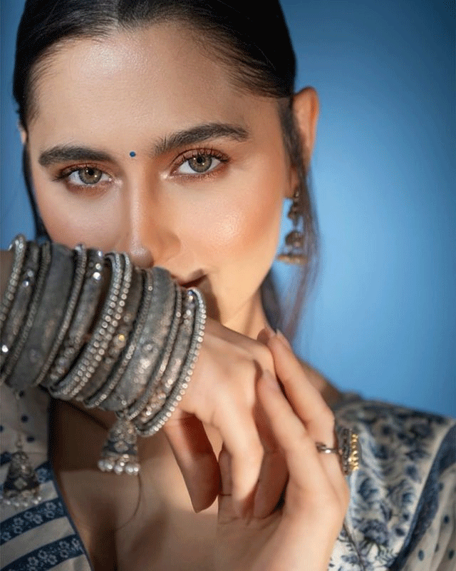 Sanjeeda Is Too Glamorous! Sanjeeda Is Too Glamorous!