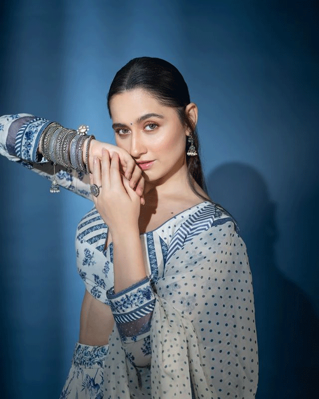 Sanjeeda Is Too Glamorous! Sanjeeda Is Too Glamorous!