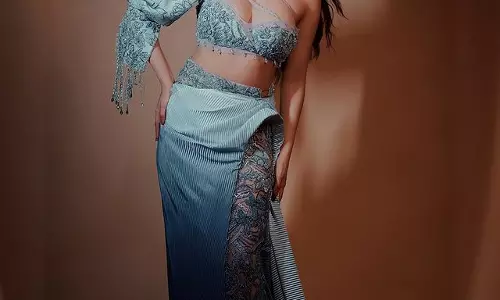 Isha Malviyas Blue-Tiful Masterpiece