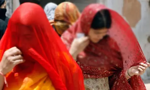 యూపీలో షాకింగ్ సిత్రం.. భర్తల్ని వదిలేసి 11 మంది భార్యలు జంప్