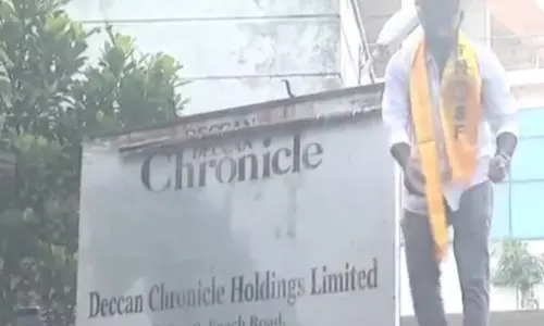 డెక్కన్  క్రానికల్  ఆఫీస్  పై దాడి... కారణం ఇదే!