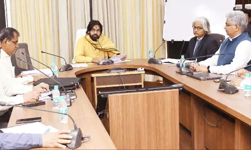 పవన్‌ మార్కు చూపడానికి ఆ రెండే అడ్డంకి!