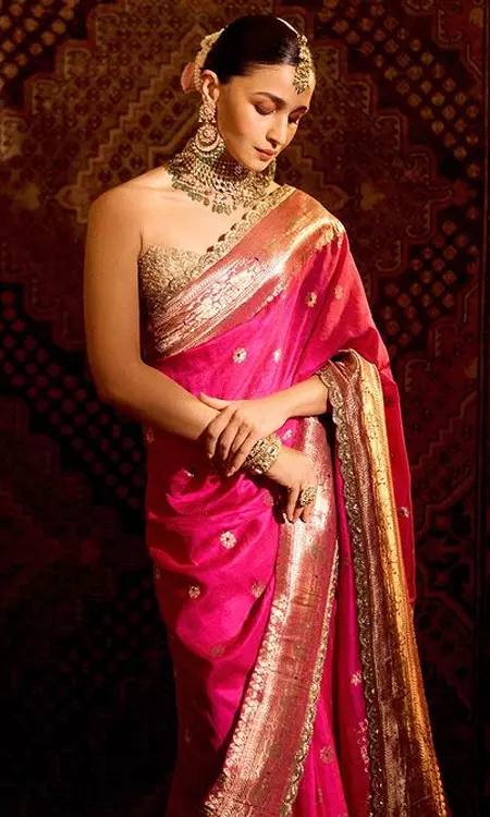 Alia Bhatts Stunning Saree Look at Anant Ambani and Radhika Merchants Wedding