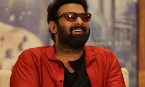 సౌత్ ఇండియాలో ఏకైక వీరుడు మన ప్రభాస్!