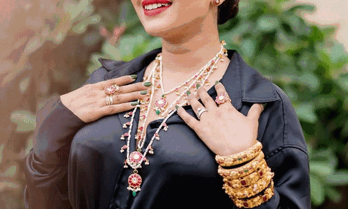 Sravanthi Chokarapu Snaps Gets All The Attention