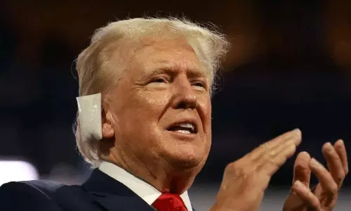 చెవికి బుల్లెట్  గాయం... ట్రంప్  నోట ఆసక్తికరమైన మాట!