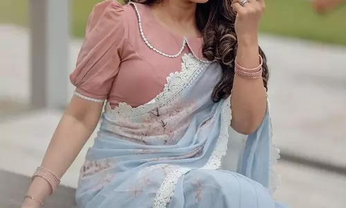 Sravanthi Chokarapus Fashion Brilliance in Pastel Drapes