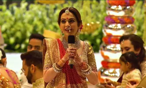 క‌న్యాదానం స్పీచ్‌తో కంట త‌డి పెట్టించిన నీతా అంబానీ