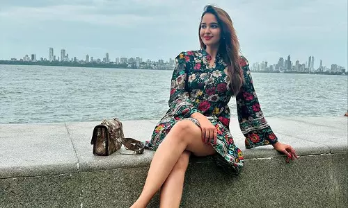 Pujita Ponnadas Eye-catching Coastal Snaps