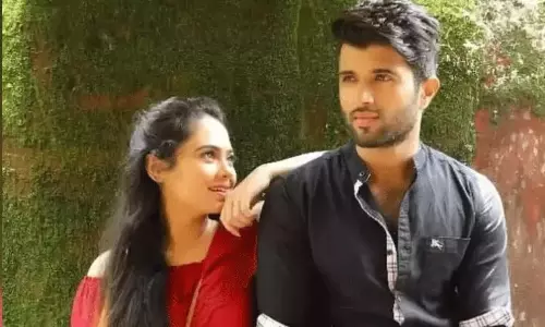 VD vs హీరోయిన్.. మ్యాటర్ ఏమిటంటే..