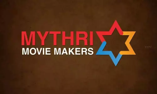 మరో హిట్ డైరెక్టర్ కి అడ్వాన్స్ ఇచ్చిన మైత్రీ