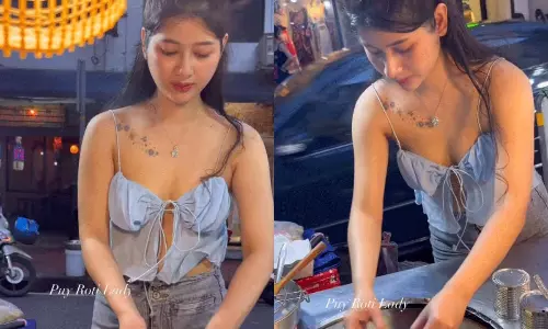 ఈ క్యూ అంతా పరోటాల కోసమా?