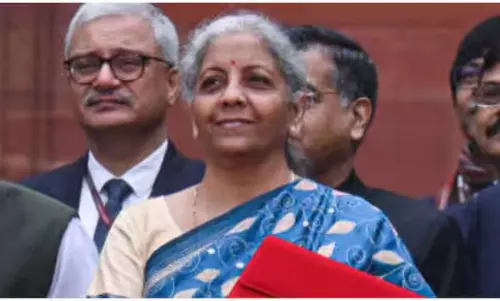 కేంద్రం ఫిట్టింగ్ : ల్యాండ్ టైటిలింగ్ యాక్ట్ అమలు చేయాల్సిందే ?