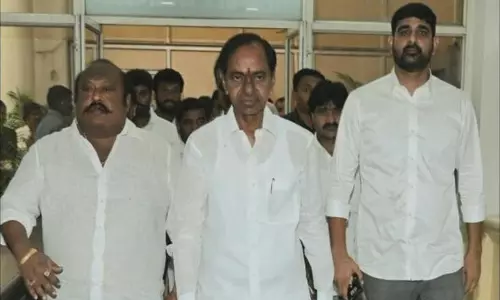 20 ఏళ్ల తర్వాత ప్రతిపక్ష నేతగా అసెంబ్లీకి కేసీఆర్.. తెలంగాణ సభలో తొలిసారి