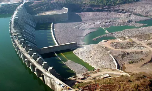 పోలవరానికి శాపంగా మారిన అసలు కారణం ఇదే... కేంద్రం వెల్లడి!