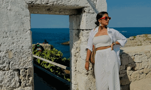 Pooja Hegde is a Vision in White!