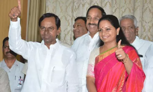 కూతురు జైల్లో ఉన్నా.. కేసీఆర్ వెళ్లి పరామర్శించలేదెందుకు?