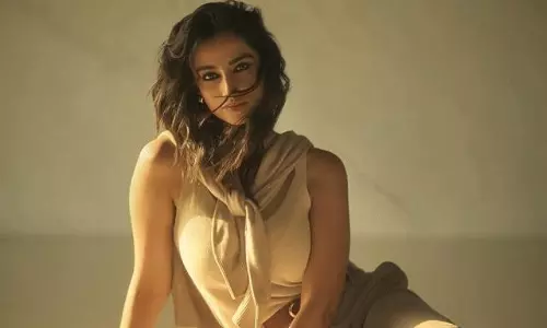 స్టార్స్ తో ఛాన్సుల పై మీనాక్షి మ‌న‌సులో మాట‌!