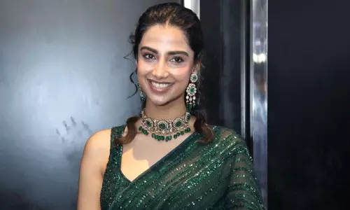 ఆన్ స్క్రీన్ అలా.. ఆఫ్ స్క్రీన్ ఇలా.. అమ్మడు కుమ్మేస్తుంది..!