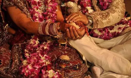 ఆరేళ్లలో 7 పెళ్లిళ్లు.. ఆమెపై కర్ణాటక హైకోర్టు సీరియస్