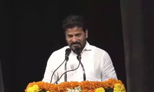 టాలీవుడ్ స్పందించ‌దేమి? CM రేవంత్ అస‌హ‌నం!