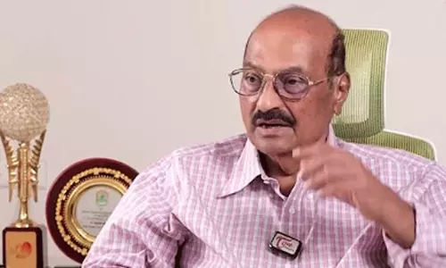 సెట్ లో బాల‌య్య సంస్కారం..అంద‌రికీ న‌మ‌స్కారం!