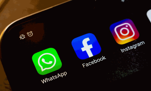 పక్కదేశం కీలక నిర్ణయం.. యూట్యూబ్, వాట్సప్ బ్యాన్!