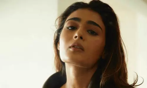 కిల్ల‌ర్ లుక్ లో పాండే బ్యూటీ పేంప‌రింగ్!