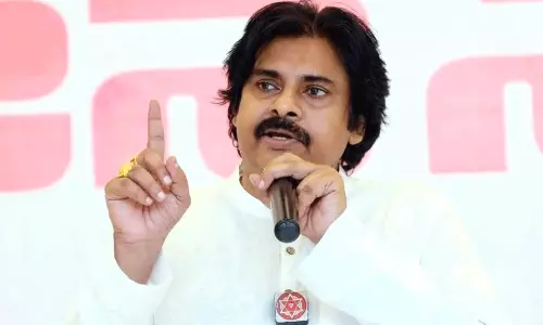 జనసేన అధినేత వర్సెస్ ఉప ముఖ్యమంత్రి...పవన్ గురించే చర్చలు !