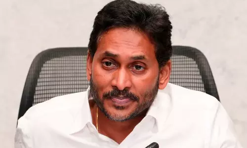 జగన్‌ బెంగళూరులో ఉంటోంది ఇందుకేనా?