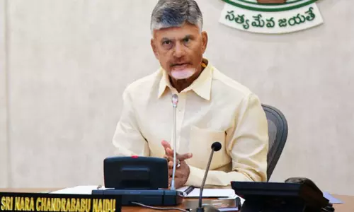 సలహాదారుల విషయంలో  లెక్క అదీ...జగన్ తో పోలిస్తే !
