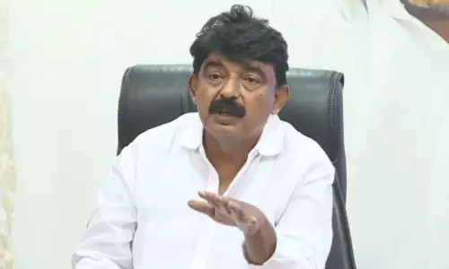 ఓపెన్ చేయలేదన్న తర్వాత రెడ్ బుక్ కెలుకుడు అవసరమా పేర్ని?