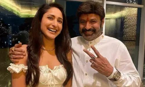 బాల‌య్య లో క‌మిట్ మెంట్ ప‌ట్టుకున్న‌ ప్ర‌గ్యా జైశ్వాల్!