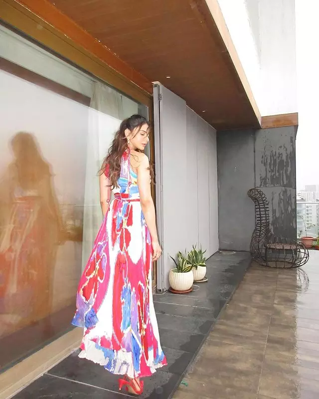 Rakul Preet Singh’s Glam Look Is a Must-See