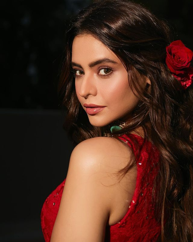 Aamna Sharif in This Dress Is Simply Stunning Aamna Sharif in This Dress Is Simply Stunning