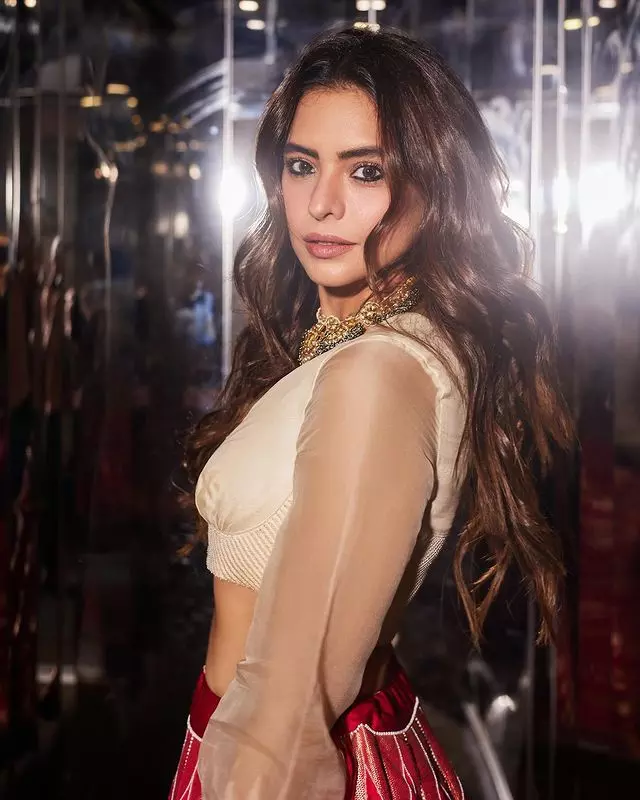 Aamna Sharif in This Dress Is Simply Stunning Aamna Sharif in This Dress Is Simply Stunning