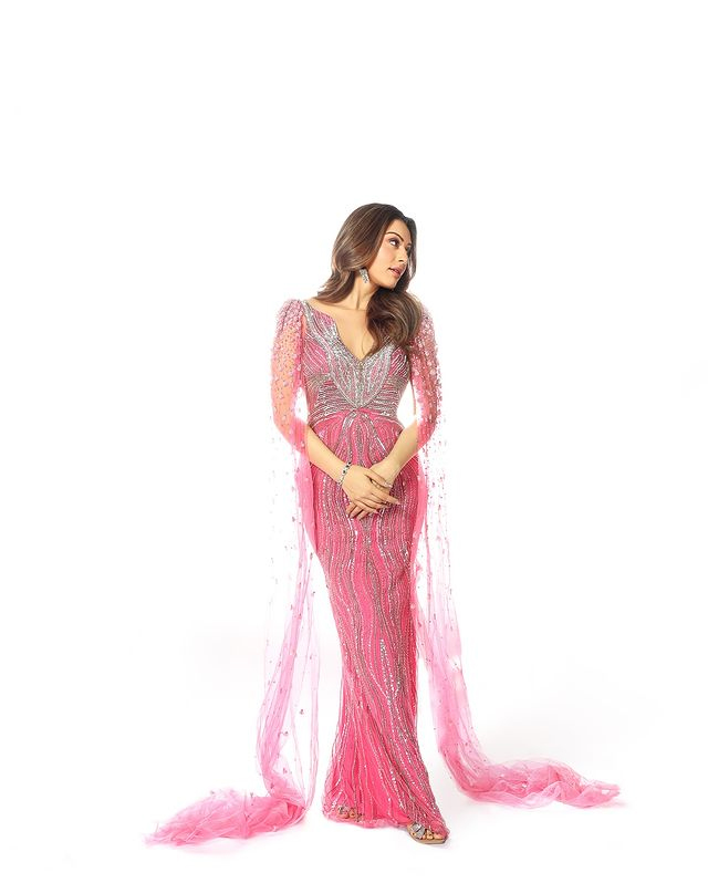 Hansika’s Fashion Statement Is on Fleek