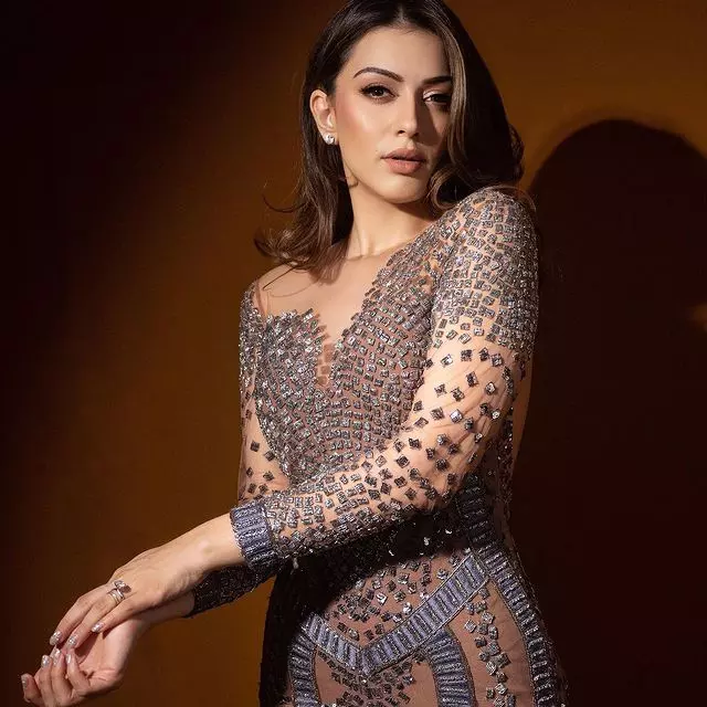 Hansika’s Fashion Statement Is on Fleek