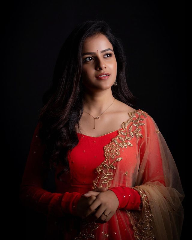 Vaishnavi Chaitanya’s Look Is a Fashion Lover’s Dream Vaishnavi Chaitanya’s Look Is a Fashion Lover’s Dream