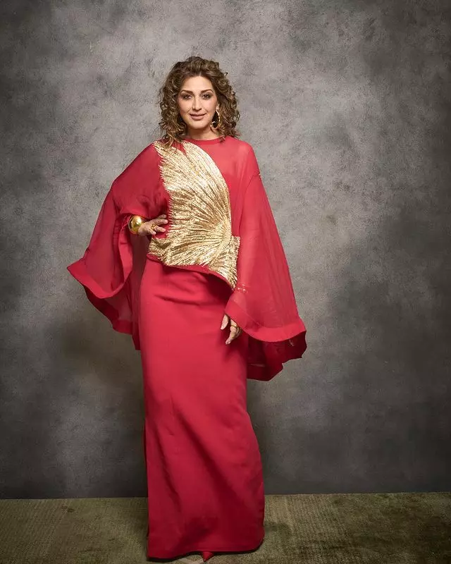 Sonali Bendre Looks Charming Sonali Bendre Looks Charming