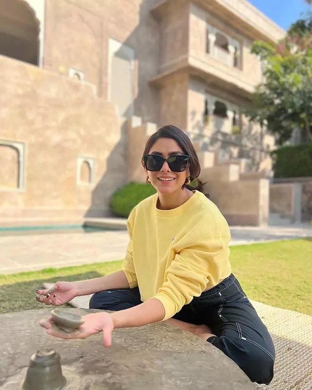 Mrunal Thakurs Adorable Instagram Snaps Mrunal Thakurs Adorable Instagram Snaps