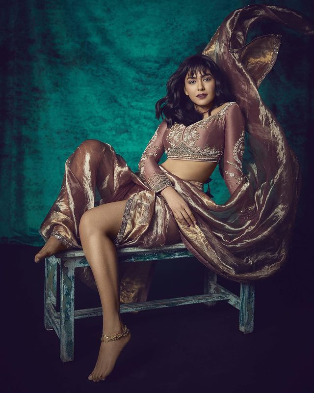 Mrunal Thakurs Adorable Instagram Snaps Mrunal Thakurs Adorable Instagram Snaps