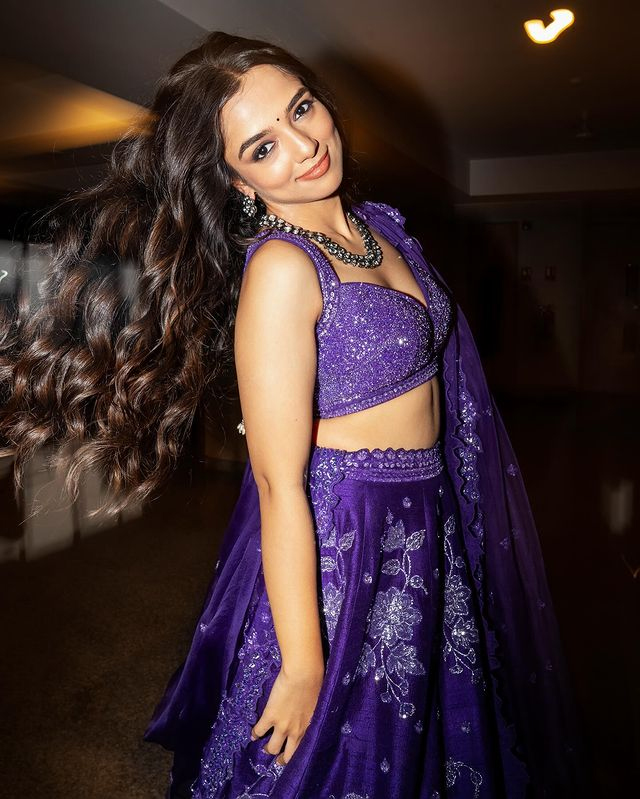 Ahsaas Looks Ultra Glamorous