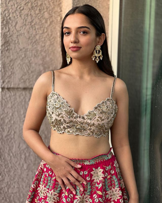 Ahsaas Looks Ultra Glamorous