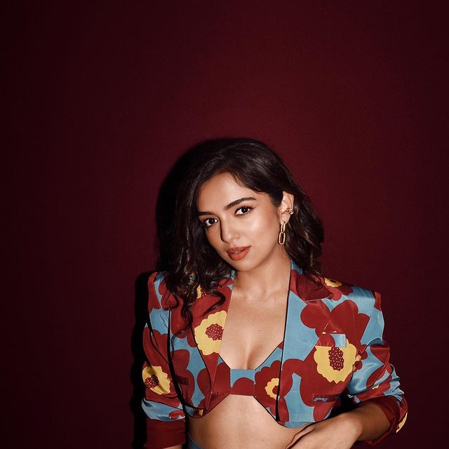 Ahsaas Looks Ultra Glamorous Ahsaas Looks Ultra Glamorous