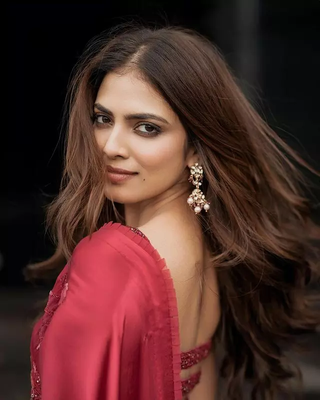 Malavika Mohanan’s Chic Look Is Everything Malavika Mohanan’s Chic Look Is Everything